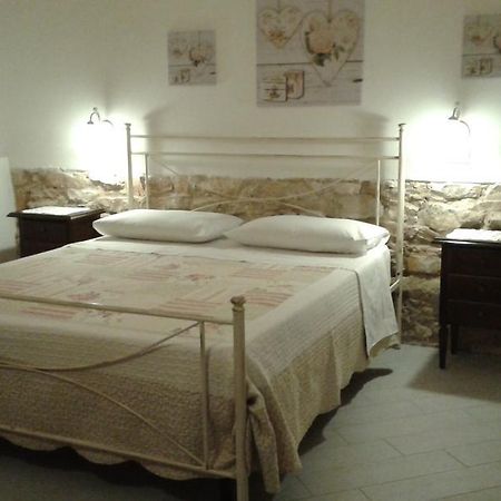 Appartamento Shabby Chic Трапані Номер фото